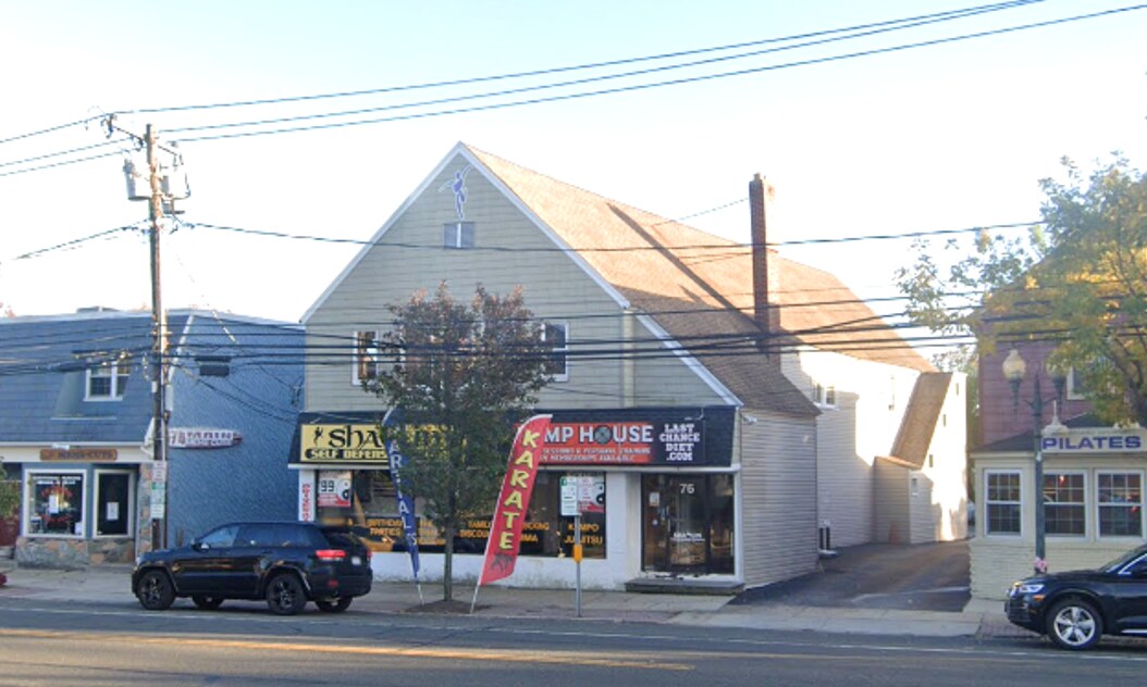 76 W Main St, East Islip, NY 11730 Retail for Sale