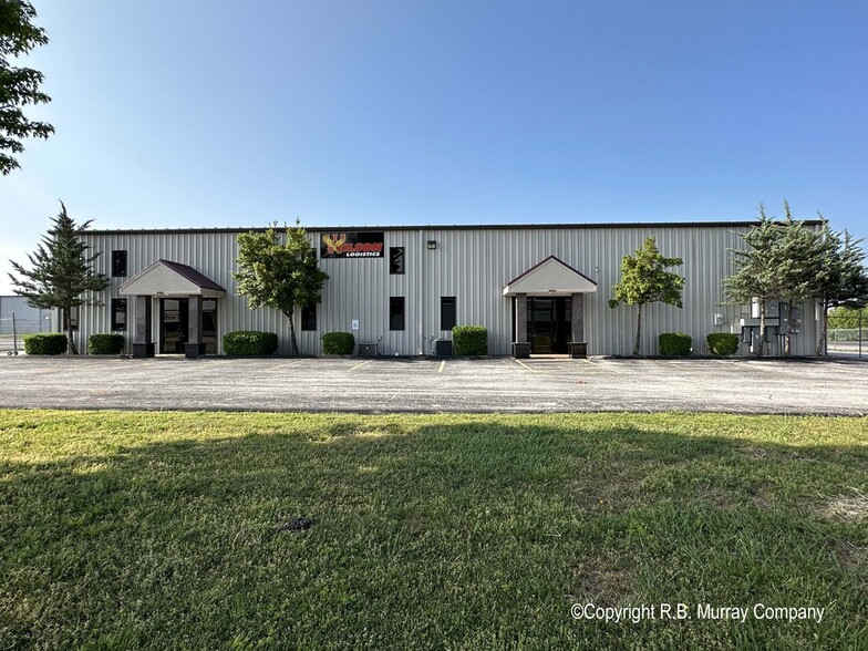 3702 E Kerr St, Springfield, MO for lease - Building Photo - Image 2 of 21