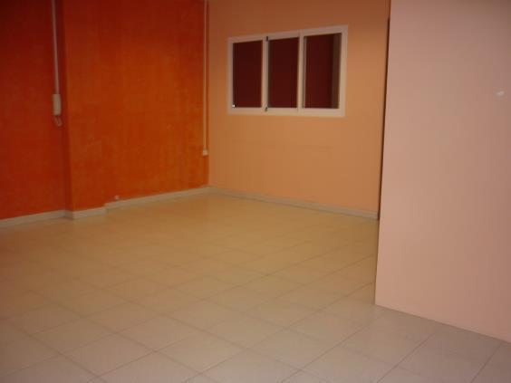 Office in Ponferrada, León for lease - Building Photo - Image 2 of 19