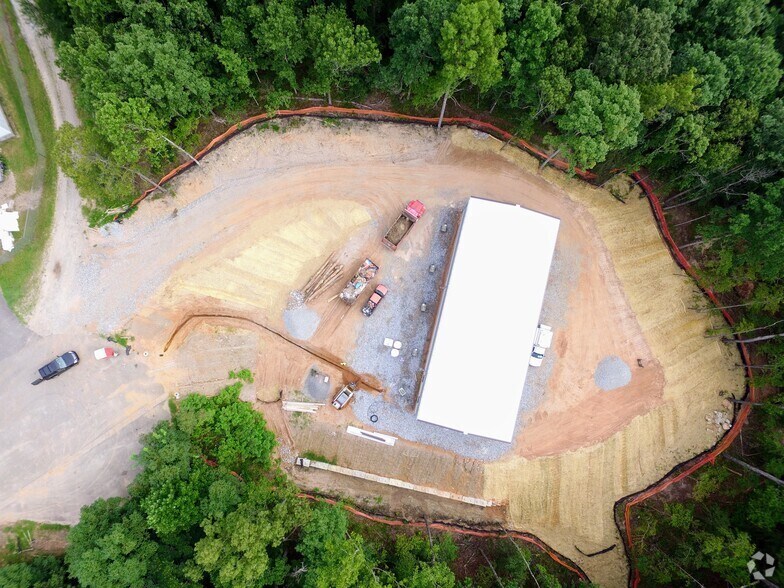 610 Hogan Pond Ln, Ball Ground, GA for lease - Building Photo - Image 2 of 4