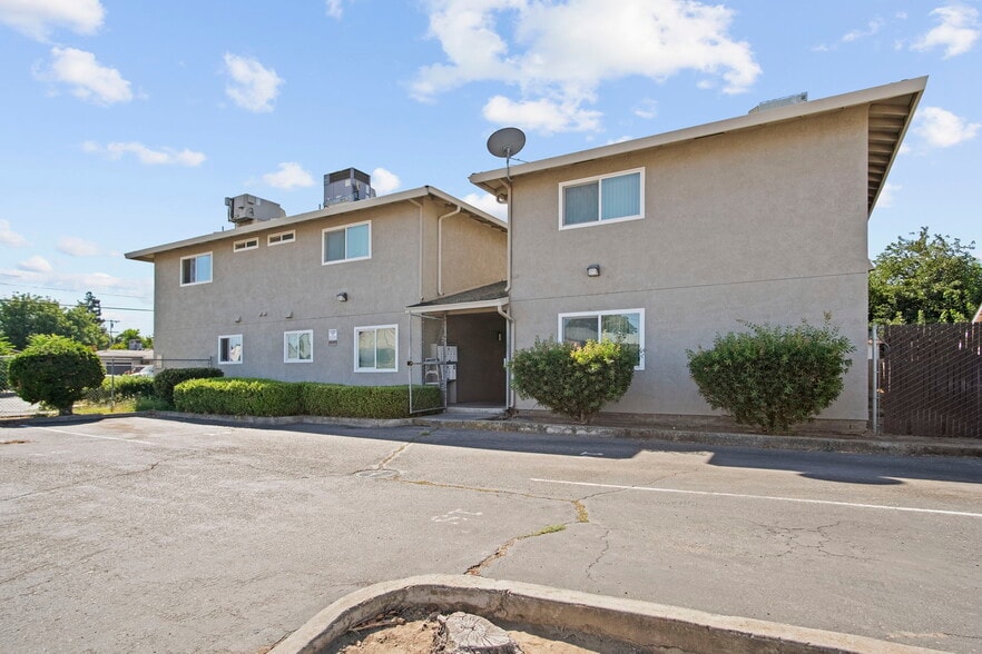 410 Pine St, Ripon, CA for sale - Building Photo - Image 1 of 28