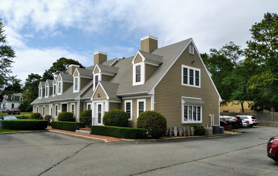 24 Bay Rd, Duxbury, MA 02332