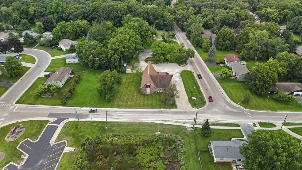 275 Skyline Dr, Carpentersville, IL for sale - Aerial - Image 3 of 24