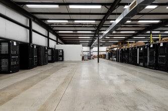 2907 W Pettigrew St, Durham, NC for lease Interior Photo- Image 1 of 6