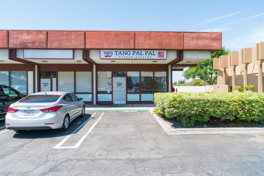 13327-13331 Artesia Blvd, Cerritos, CA for lease - Building Photo - Image 3 of 9