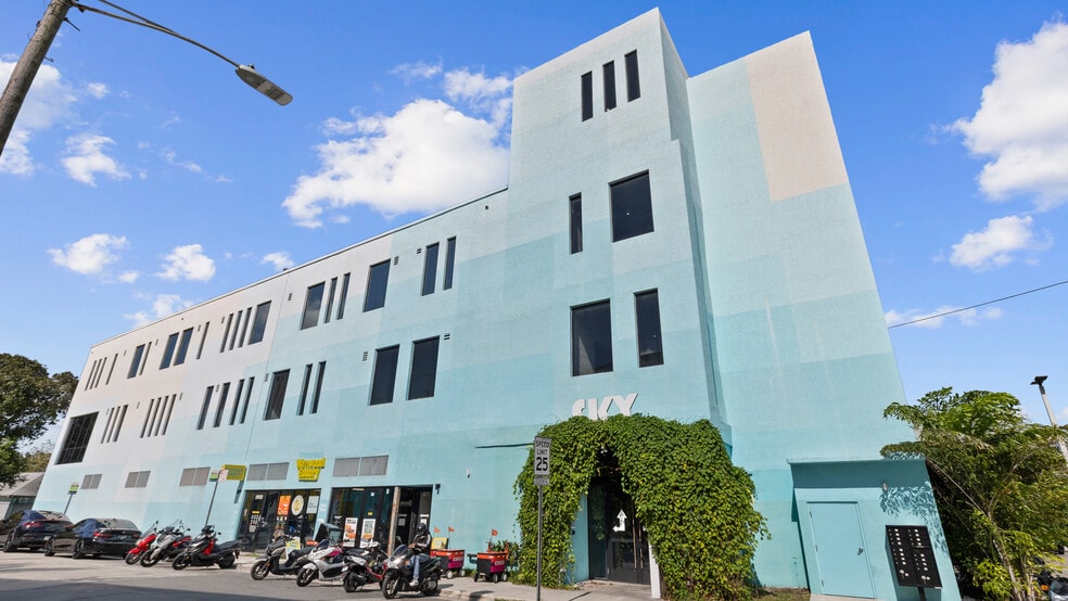 1900 NE Miami Ct, Miami, FL for lease - Building Photo - Image 2 of 3