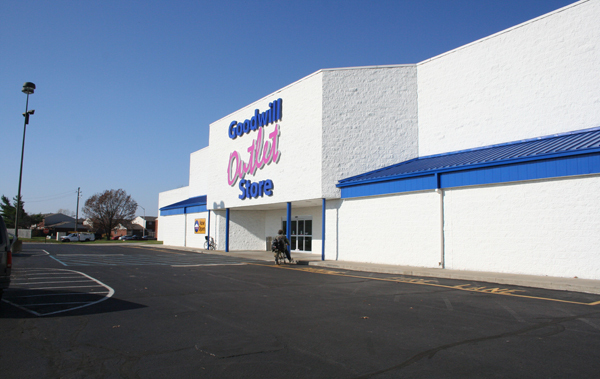 6650 W Washington St, Indianapolis, IN for lease - Building Photo - Image 1 of 2