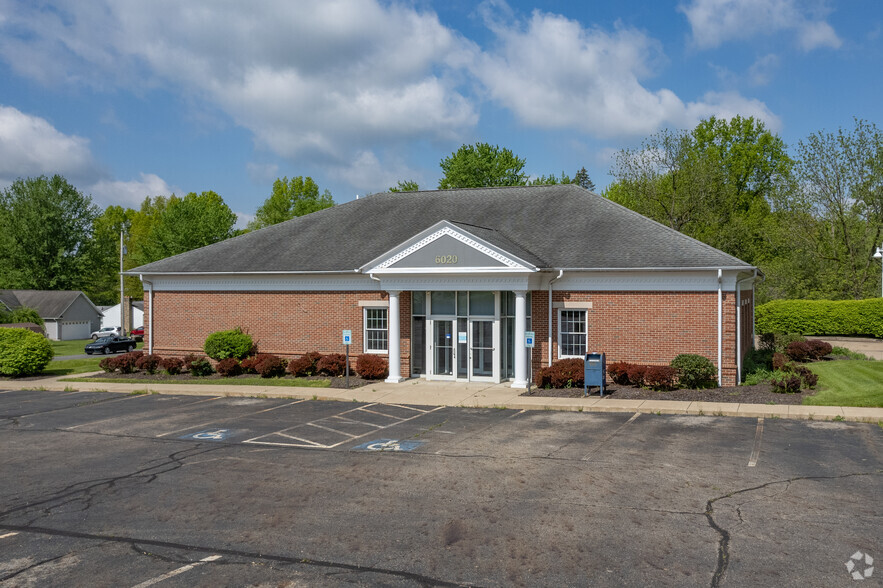 6020 Manchester Rd, Akron, OH for lease - Building Photo - Image 3 of 26