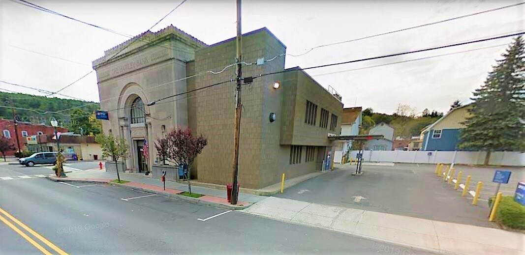 240 Main Ave, Hawley, PA 18428 - PNC Bank | LoopNet.com