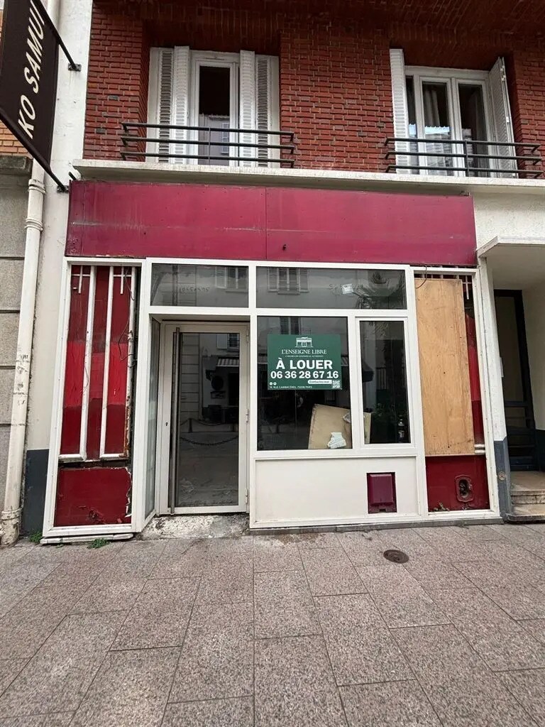 Retail in Levallois-Perret for lease Building Photo- Image 1 of 2