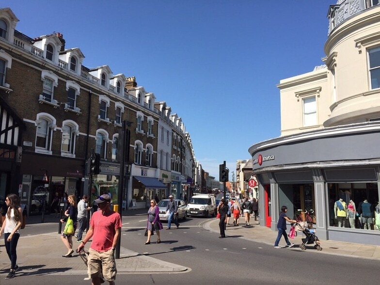 1-7A The Square, Richmond for lease - Building Photo - Image 2 of 6