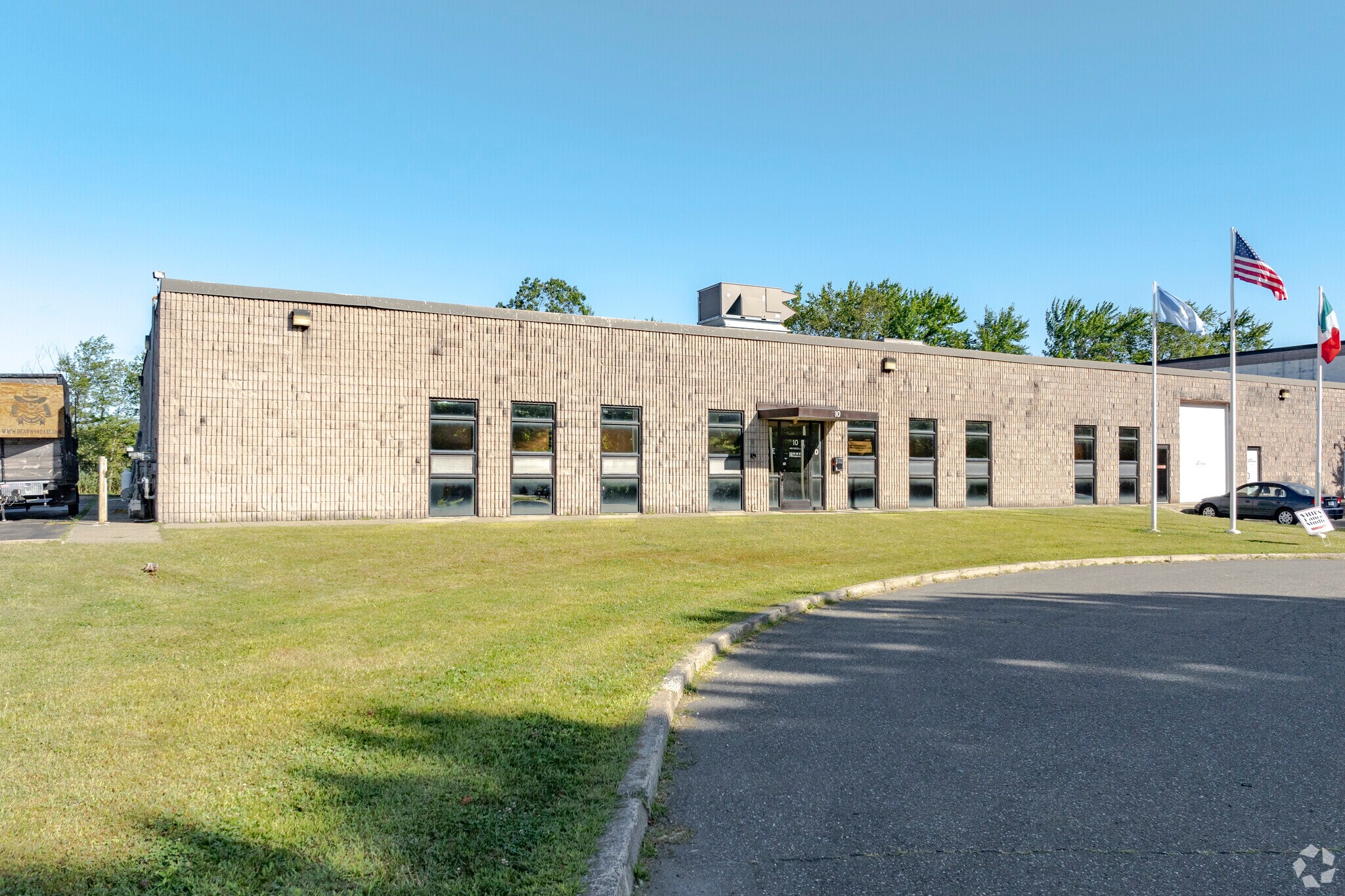 10 Precision Rd, Danbury, CT for sale Primary Photo- Image 1 of 1