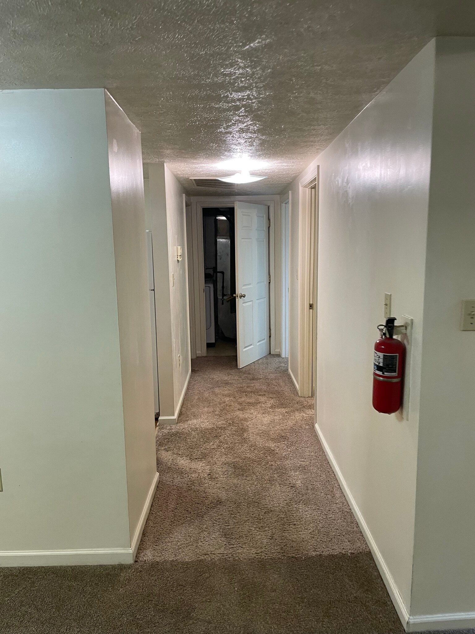 25 Hastings Ave, Oakdale, PA for lease Interior Photo- Image 1 of 12