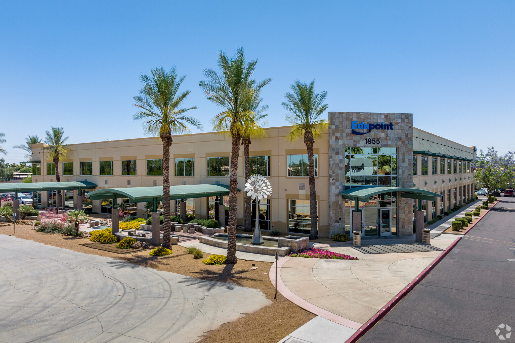 Office in Mesa, AZ for sale Primary Photo- Image 1 of 1