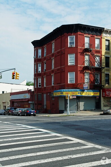 740 4th Ave, Brooklyn, NY for lease - Primary Photo - Image 1 of 6