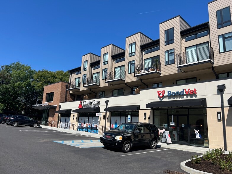 640 Montgomery Ave, Narberth, PA for lease - Building Photo - Image 3 of 5