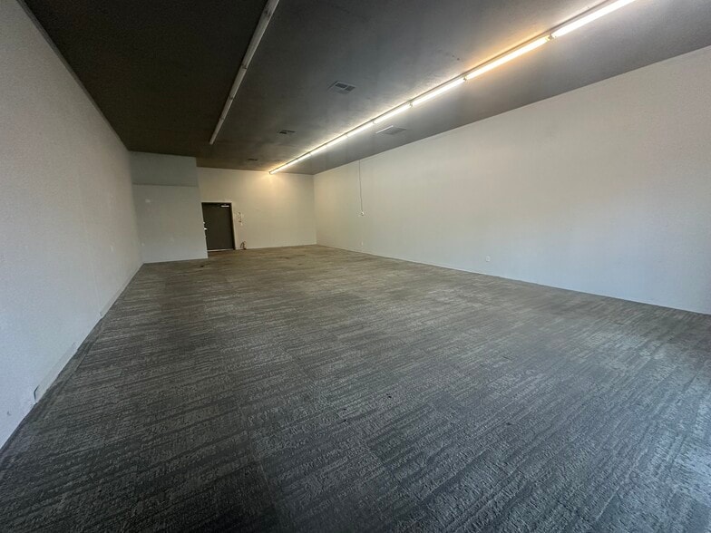 271-293 San Jacinto River Rd, Lake Elsinore, CA for lease - Building Photo - Image 3 of 8