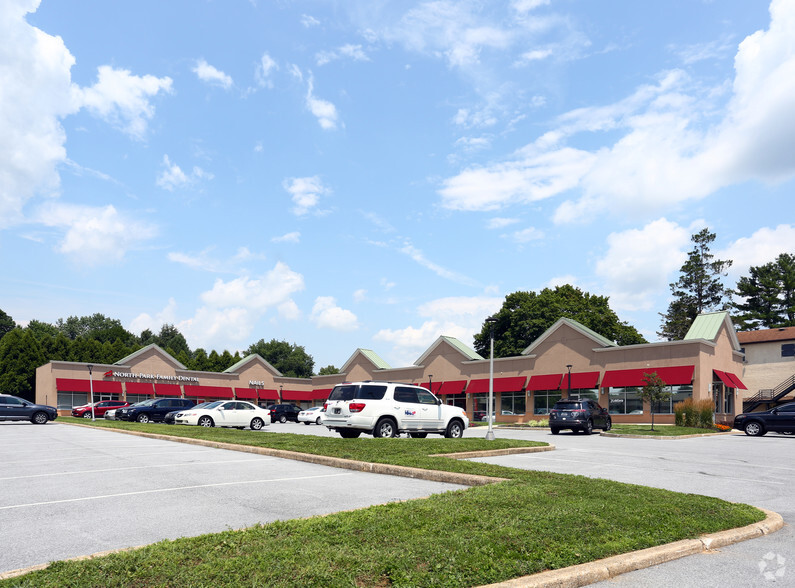 719 E Lancaster Ave, Downingtown, PA for lease - Primary Photo - Image 2 of 5