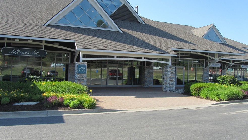 3890 Charlevoix Rd, Petoskey, MI for lease - Building Photo - Image 2 of 7