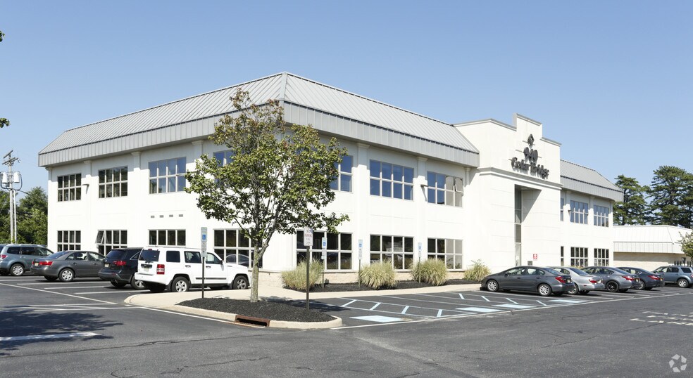 940 Cedarbridge Ave, Brick, NJ for sale - Primary Photo - Image 1 of 1