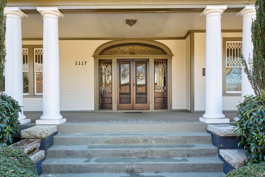 1117 Hillsborough St, Raleigh, NC for sale - Building Photo - Image 2 of 8