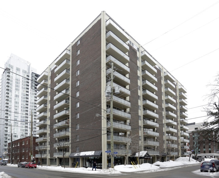 261 Cooper St, Ottawa, ON for sale - Primary Photo - Image 1 of 1