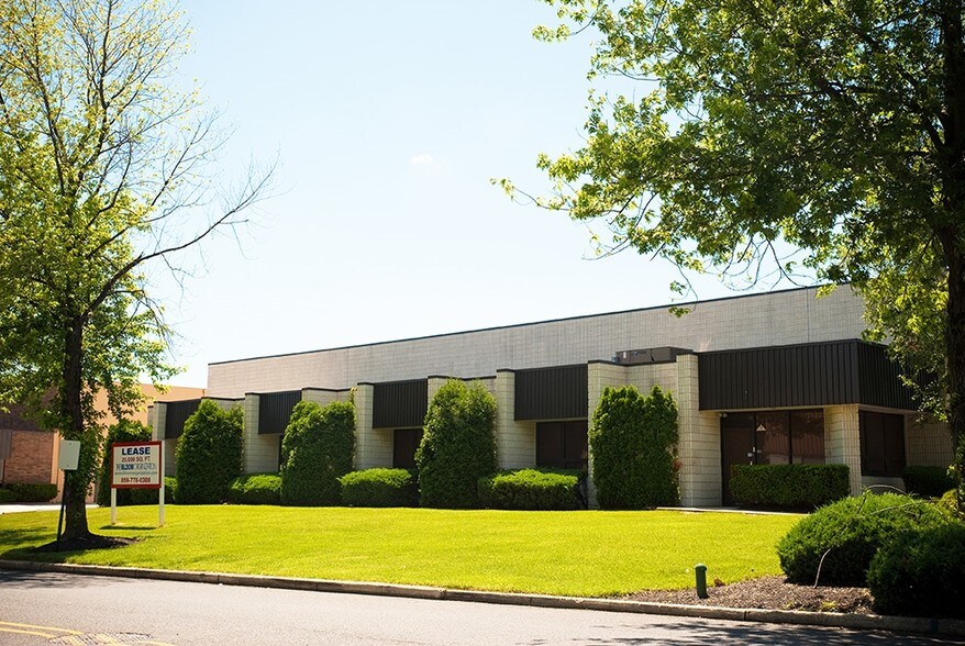 1035 Thomas Busch Memorial Hwy, Pennsauken, NJ 08110