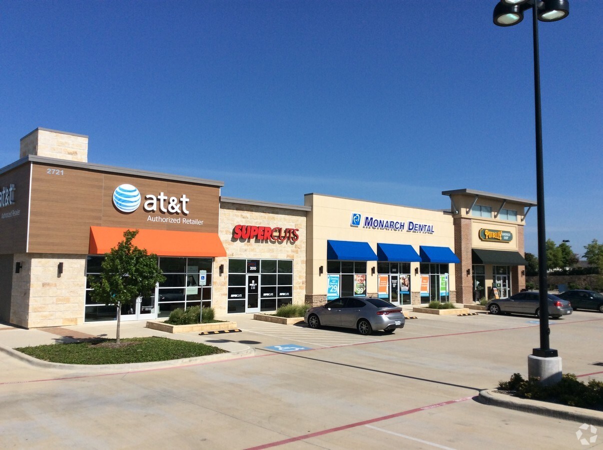 2721 State Highway 121, Euless, TX 76039