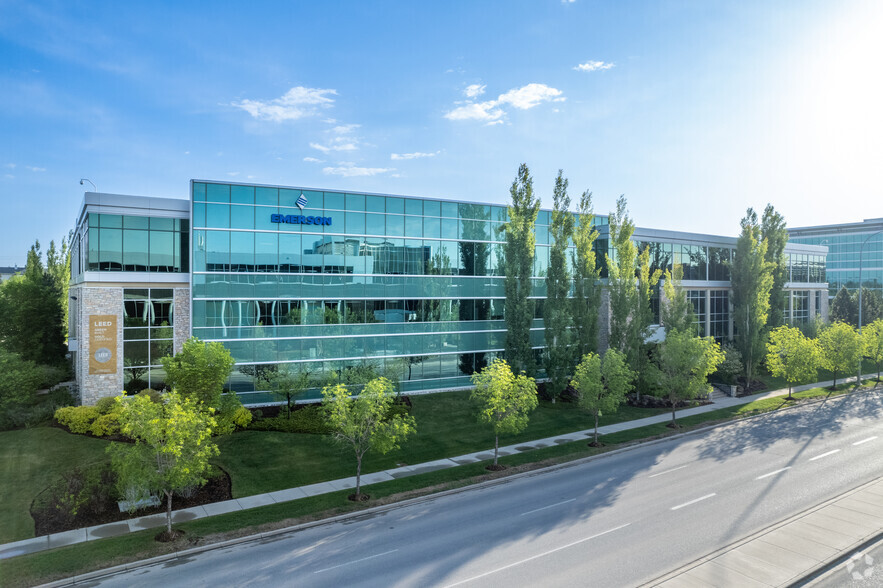 110 Quarry Park Blvd SE, Calgary, AB for lease - Building Photo - Image 3 of 17