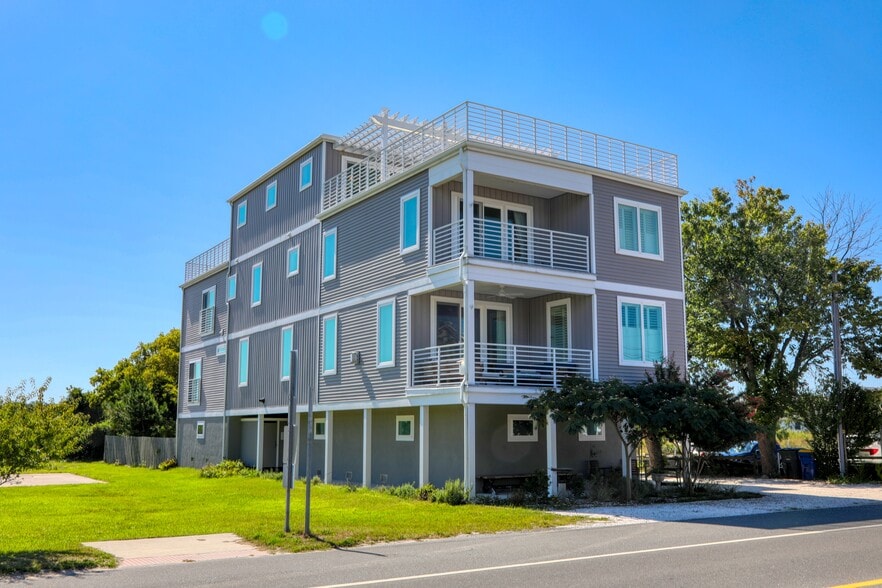 205 E Savannah Rd, Lewes, DE for sale - Building Photo - Image 1 of 41