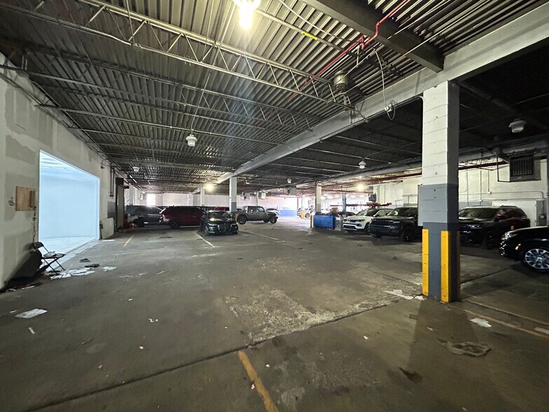 3630 Rombouts Ave, Bronx, NY for lease - Building Photo - Image 3 of 8