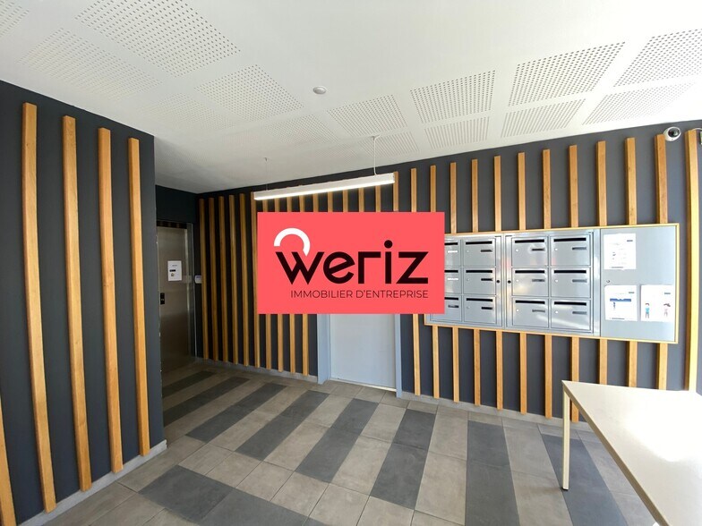 10 Place Bougainville, Marseille for lease - Building Photo - Image 3 of 7