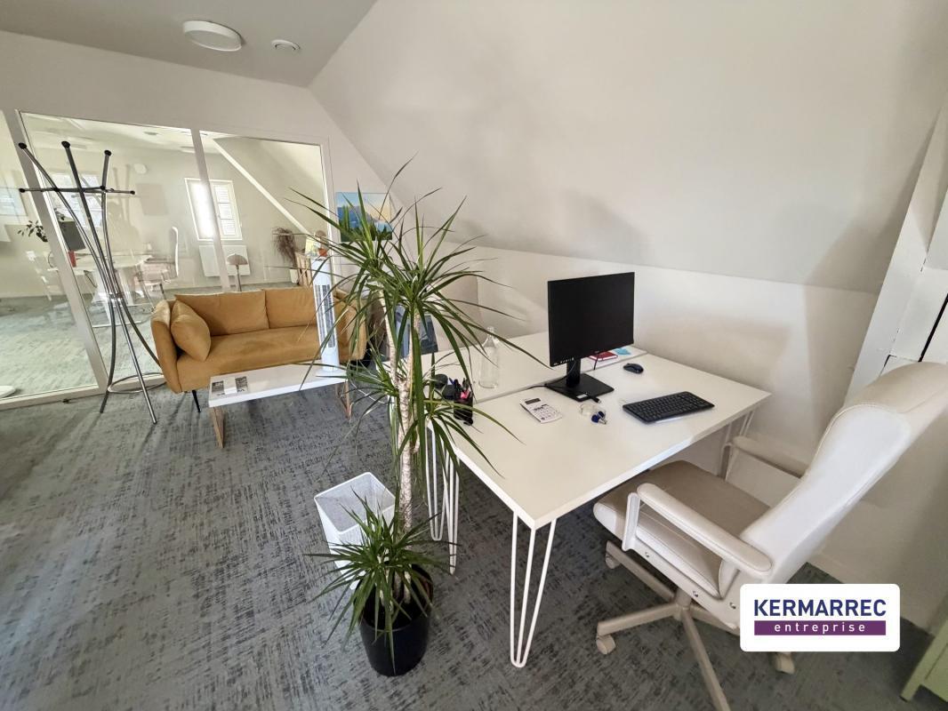 Office in Vannes for lease Interior Photo- Image 1 of 4