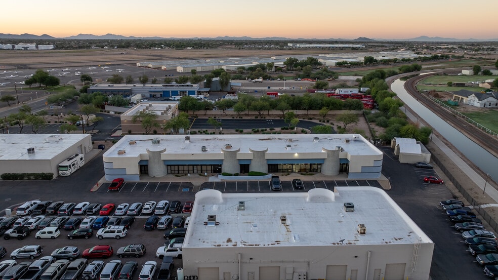 2330 S Airport Blvd, Chandler, AZ for sale - Building Photo - Image 2 of 5