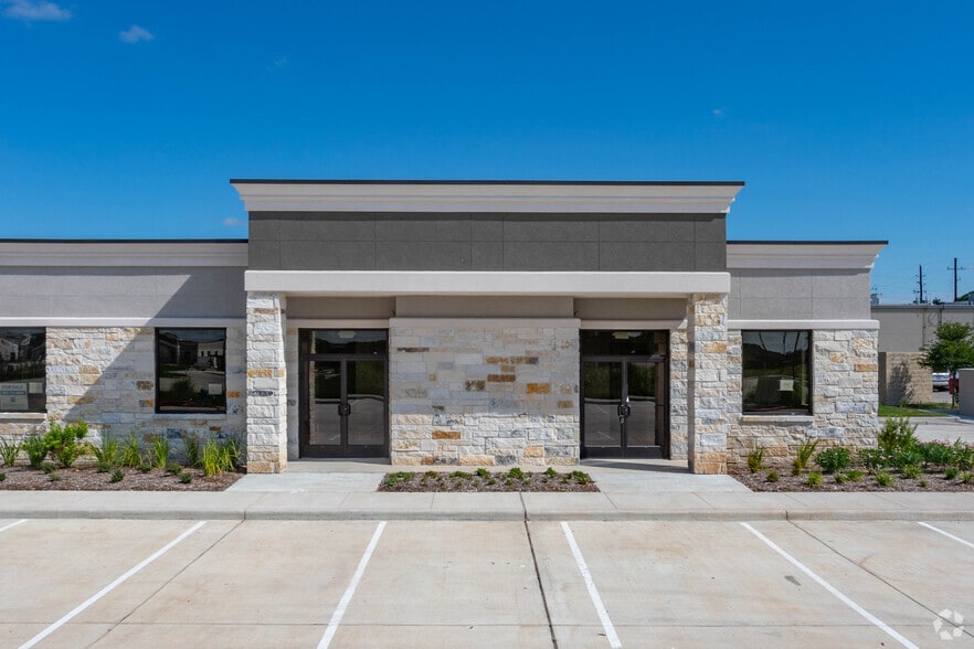 3129 Kingsley Dr, Pearland, TX for lease - Building Photo - Image 3 of 11