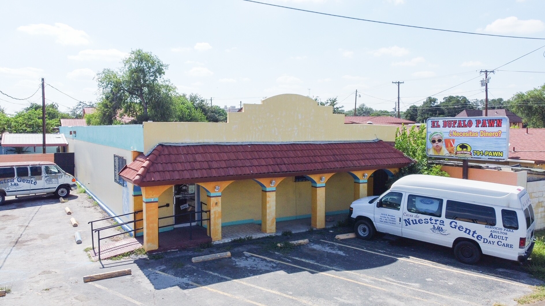 1212 N Meadow Ave, Laredo, TX for sale Primary Photo- Image 1 of 1