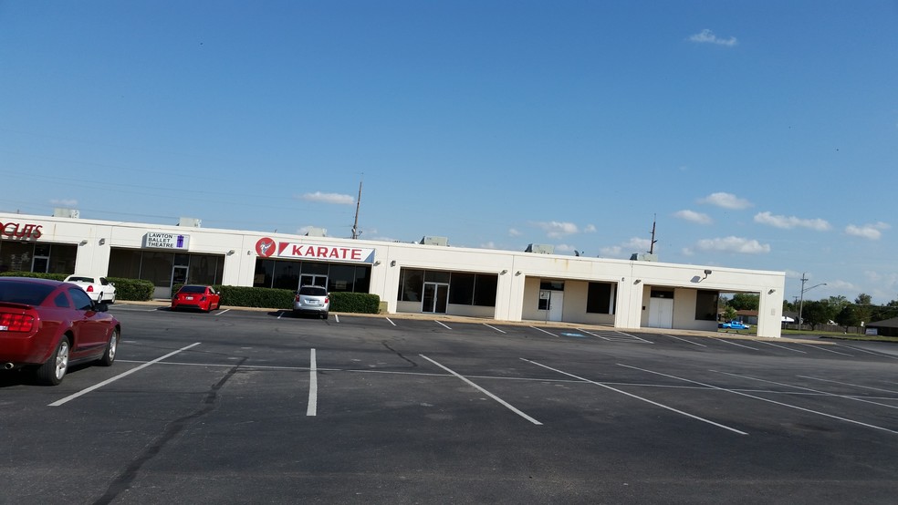 6708-6726 NW Cache Rd, Lawton, OK for lease - Building Photo - Image 3 of 8