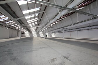 Unit 1000 Fareham Rd, Gosport for lease Interior Photo- Image 2 of 3