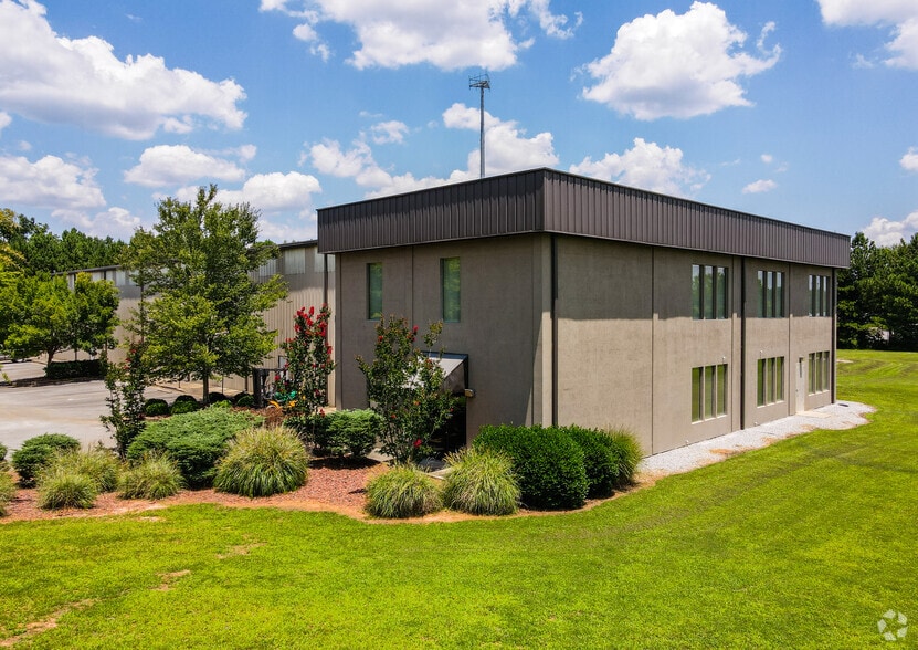 83 Amlajack Way, Newnan, GA for sale - Building Photo - Image 1 of 1