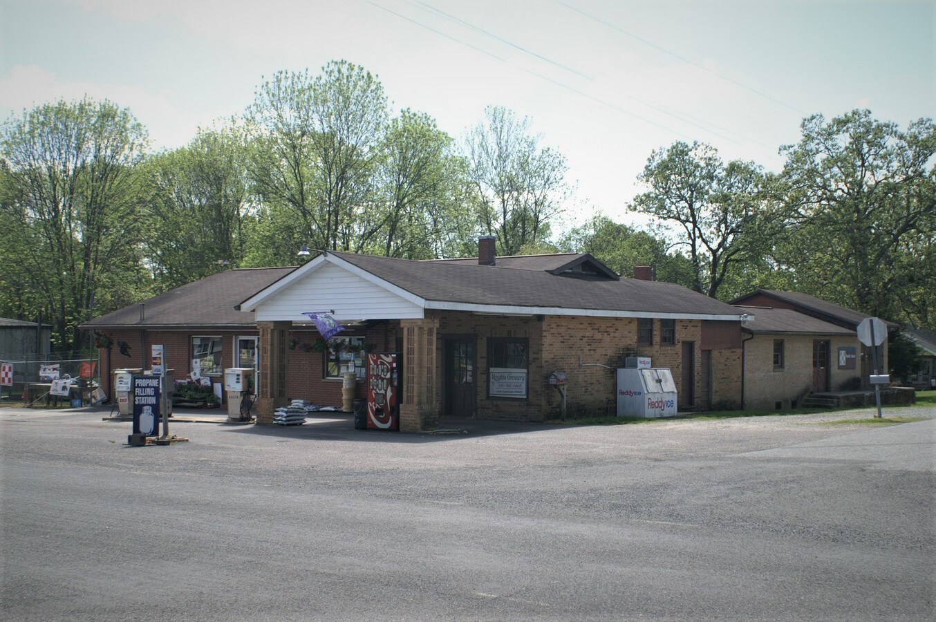 3796 Chatham St, NC 27208