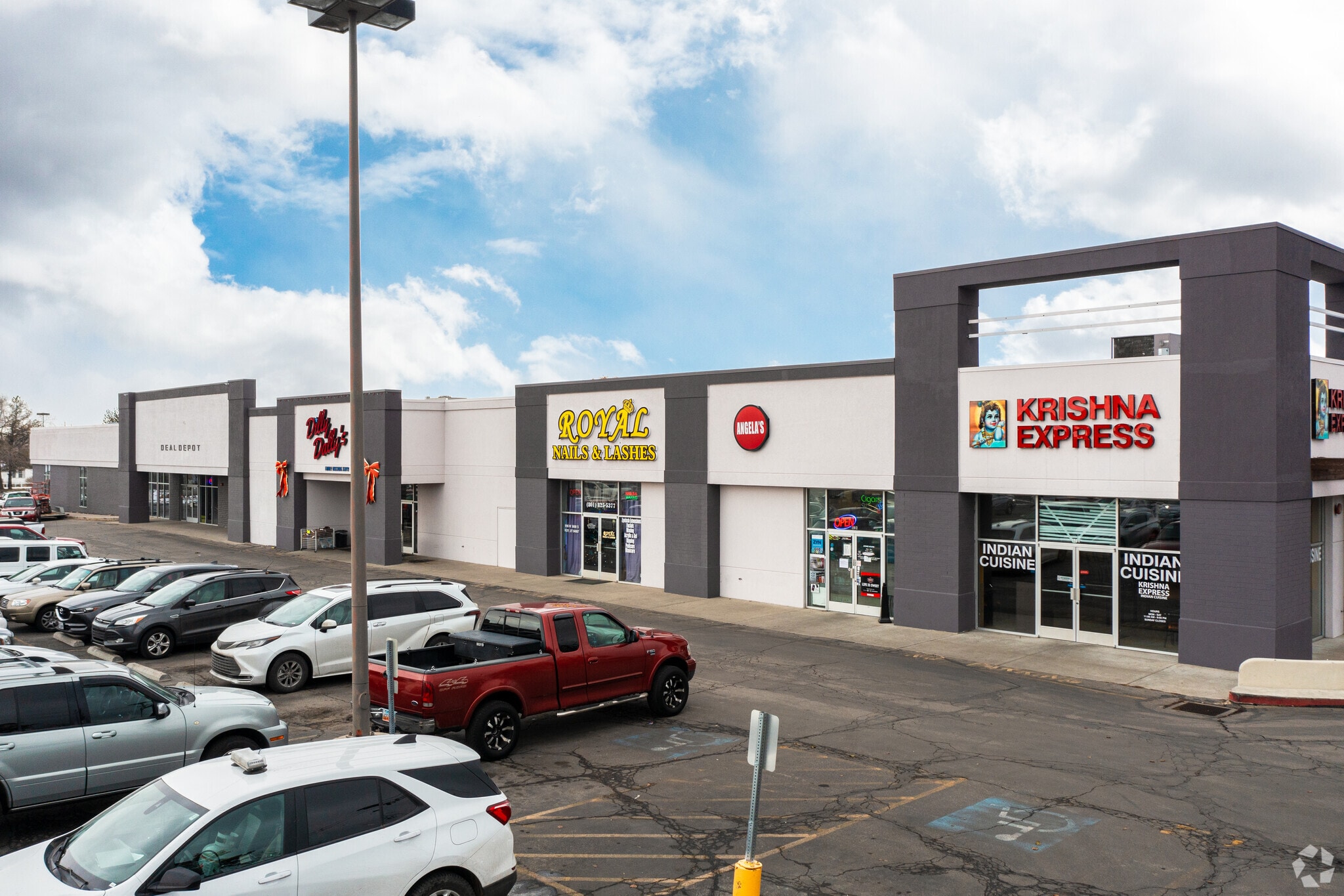 5600 S 1900 W, Roy, UT for lease Primary Photo- Image 1 of 4