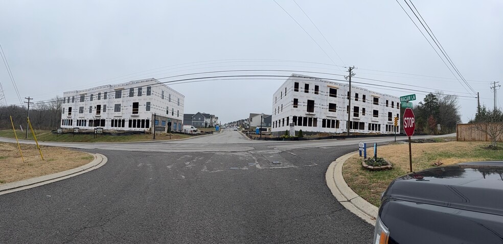 101 Oasis Dr, La Vergne, TN for sale - Building Photo - Image 2 of 4