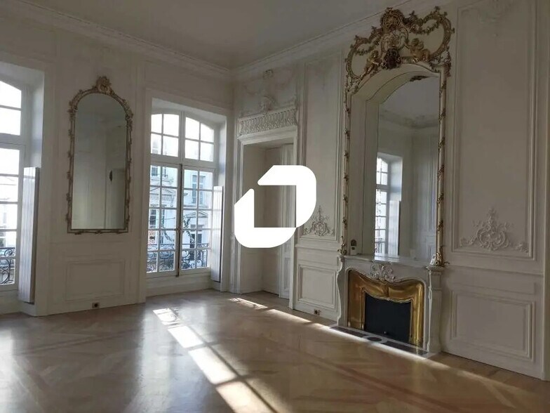 Office in Bordeaux for lease - Interior Photo - Image 1 of 9