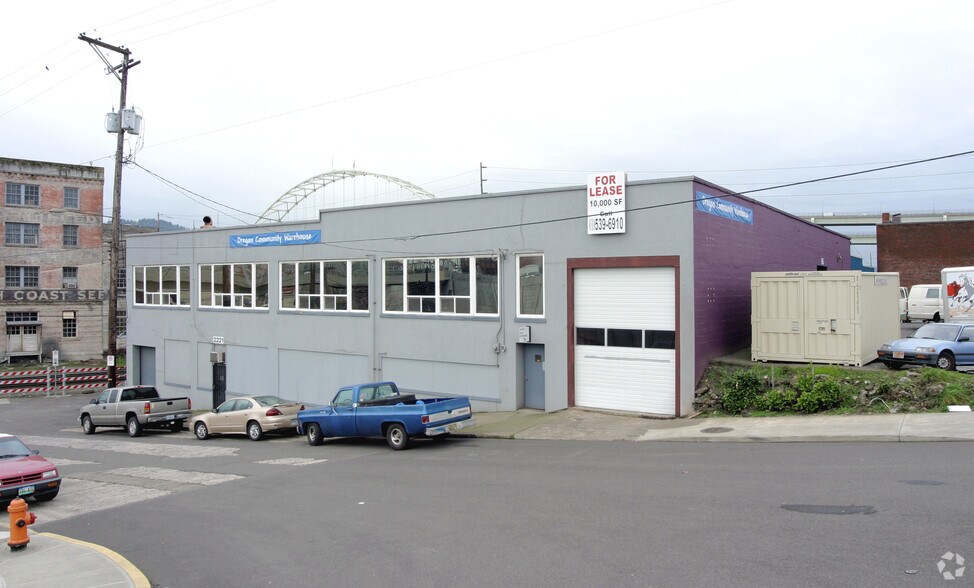 2267 N Interstate Ave, Portland, OR for lease - Building Photo - Image 2 of 11