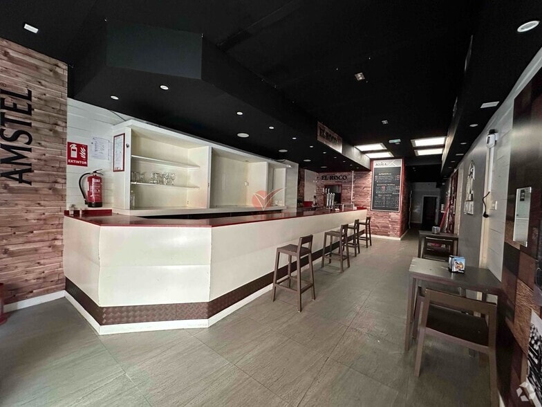 Retail in Cuenca, Cuenca for lease - Interior Photo - Image 1 of 1