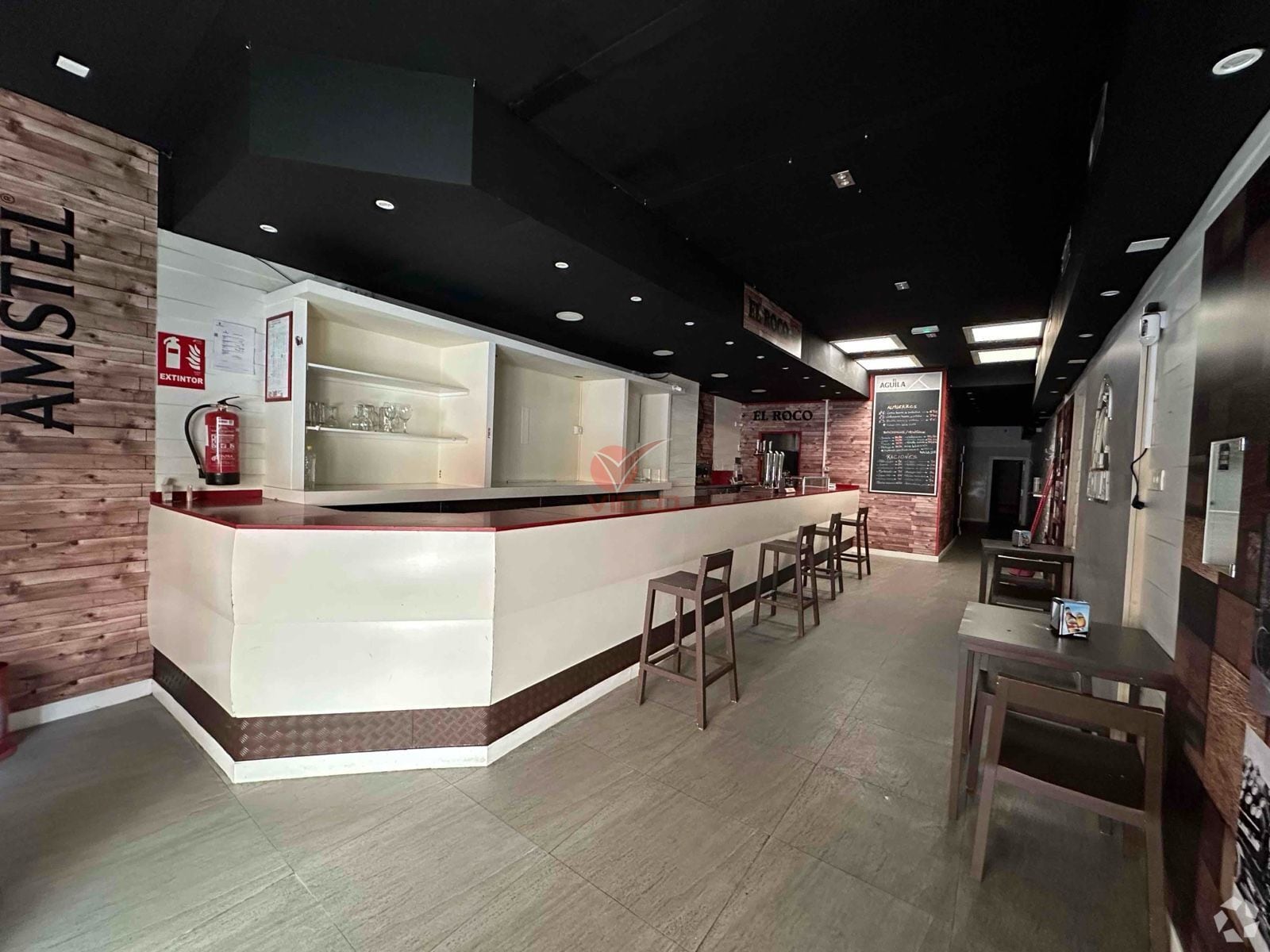 Retail in Cuenca, Cuenca for lease Interior Photo- Image 1 of 2