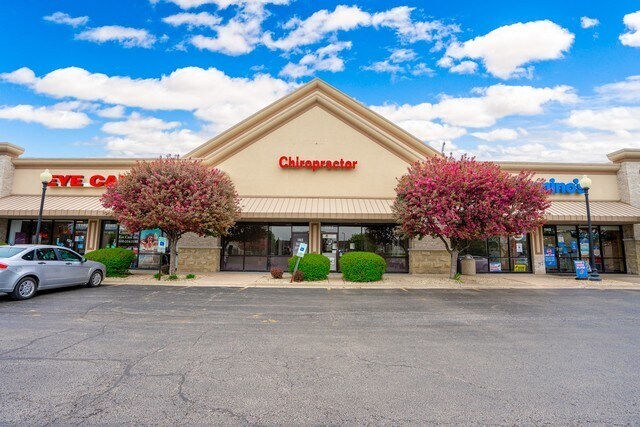 1100-1148 Douglas Rd, Oswego, IL for sale Building Photo- Image 1 of 1