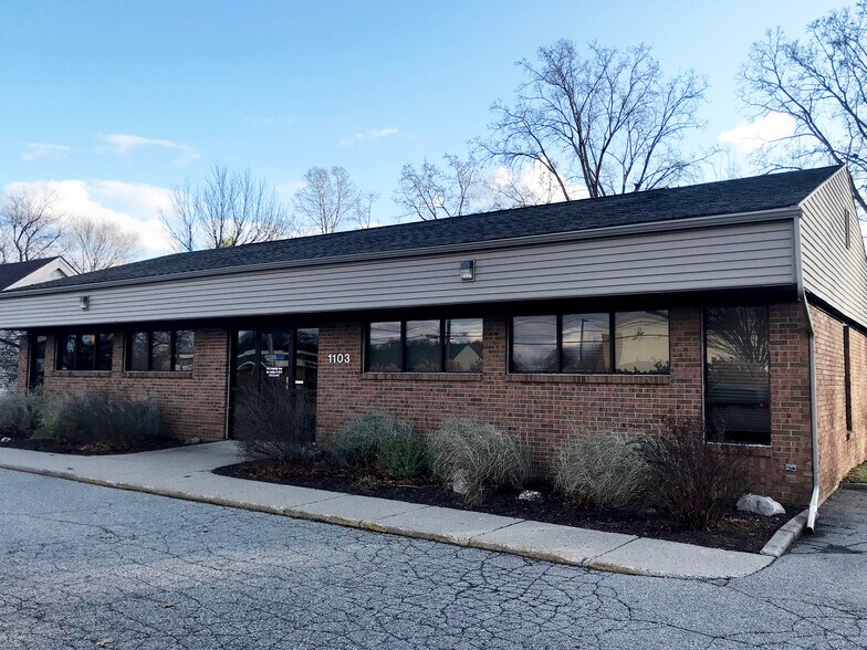 1103 Trowbridge Rd, East Lansing, MI 48823