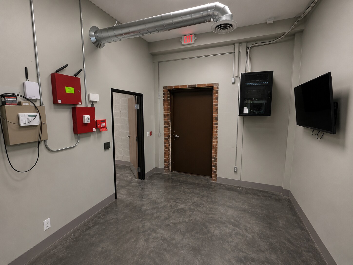 223-229 Lake Ave, Traverse City, MI for lease Interior Photo- Image 1 of 4