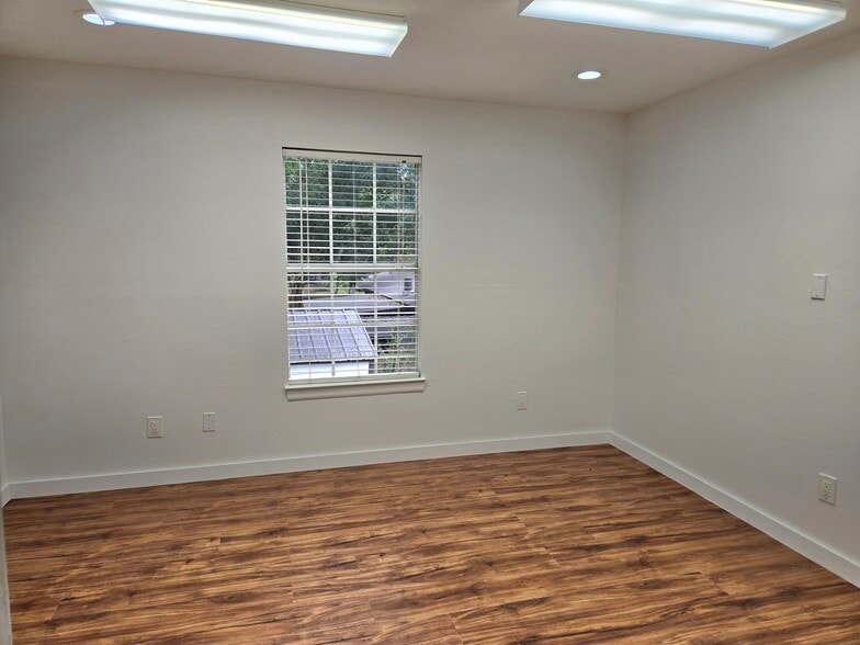 1324 Avenue D, Katy, TX for sale - Building Photo - Image 3 of 9